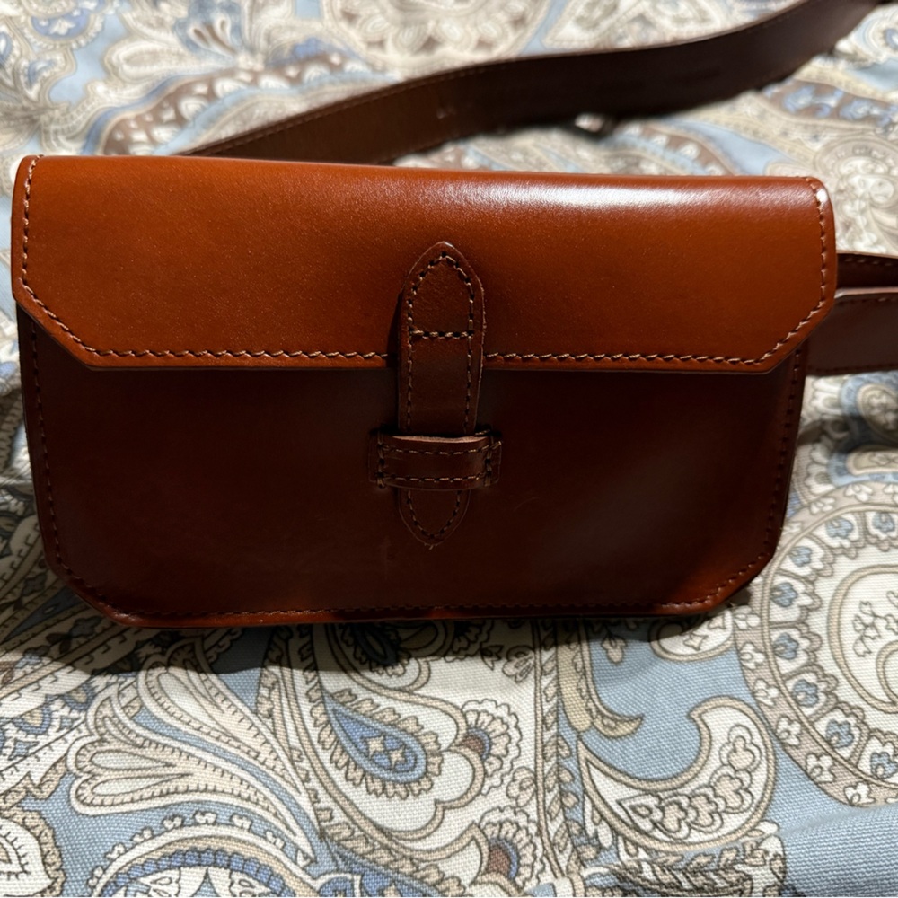 Brown Leather women’s purse belt.